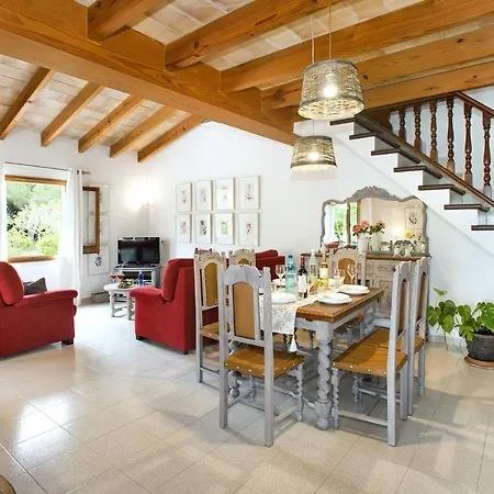 Mari Pollensa By Villa Port de Pollença
